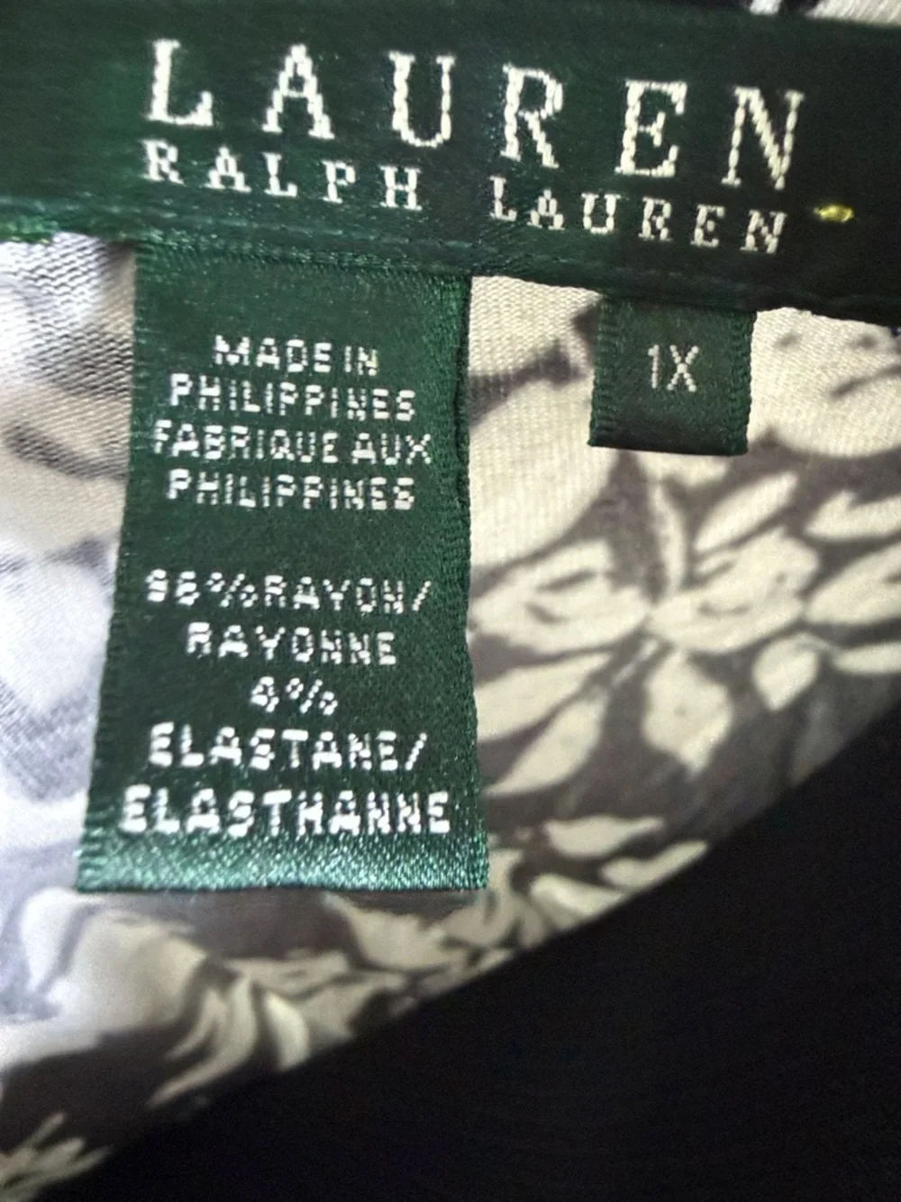 Lauren Ralph Lauren Black and White Floral V-Neck Women's Top Sz 1X - Picture 6 of 8